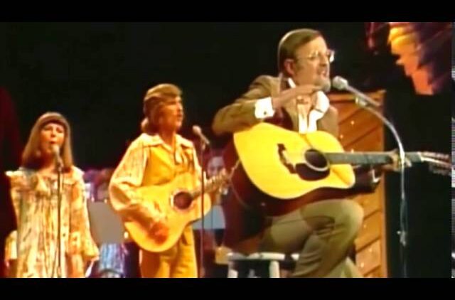 Roger Whittaker – Mammy Blue