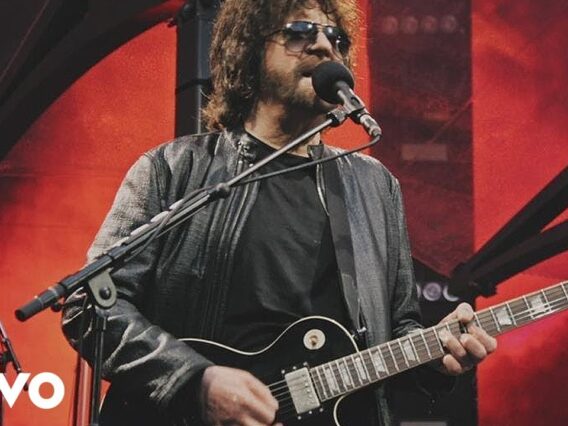 Jeff Lynnes ELO – Evil Woman (Live at Wembley Stadium)