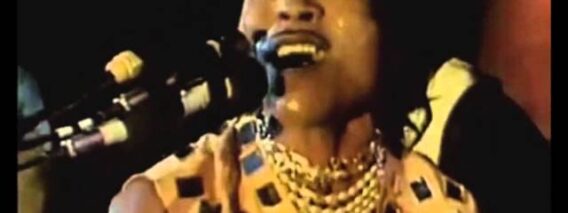 Little Richard – Good Golly Miss Molly (The London Rock N Roll Show, Wembley Stadium   Aug  5, 1972)
