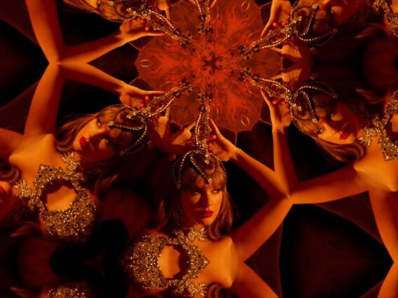 Taylor Swift – The Life of a Showgirl (feat. Sabrina Carpenter) (Visualizer)