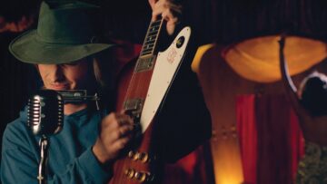 Tom Petty – You Dont Know How It Feels [Official Music Video]