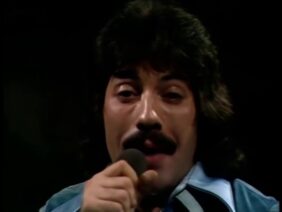 Tony Orlando & Dawn – Tie A Yellow Ribbon Round The Ole Oak Tree 1973 HD HQ 1080