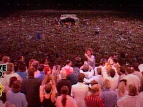 Band Aid – Do They Know Its Christmas? (Live Aid 1985)