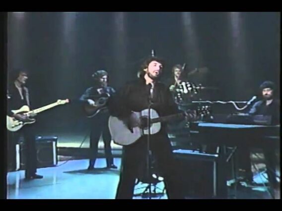 Eddie Rabbit – I Love A Rainy Night – [Solid Gold Show]