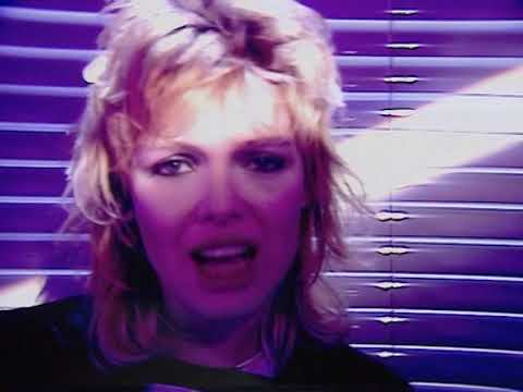 Kim Wilde – Kids in America (Official Music Video)