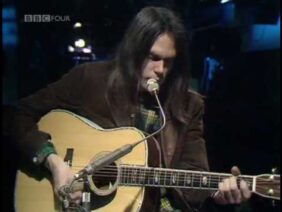 NEIL YOUNG – OLD MAN