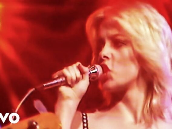 The Runaways – Cherry Bomb