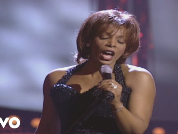 Donna Summer – Hot Stuff (from VH1 Presents Live & More Encore!)