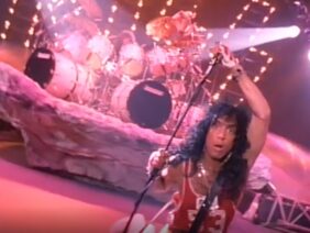 KISS – Crazy, Crazy Nights Music Video