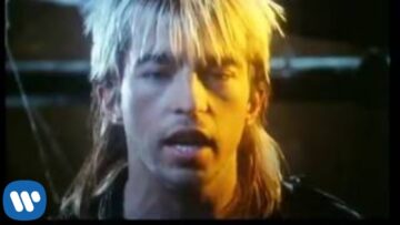 The ethereal female voice belongs to Beth Andersen, who recorded separately in the US. Mandy Newton lip-synced her part in the iconic 1984 video. – Never Ending Story (Official Music Video)