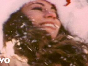 Mariah Carey – All I Want For Christmas Is You (Official Video)