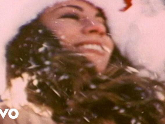 Mariah Carey – All I Want For Christmas Is You (Official Video)