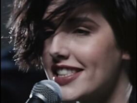 Texas – I Dont Want A Lover (Official 1989 Music Video)
