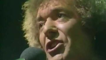 The Hollies – Long Cool Woman In A Black Dress