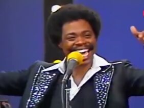 THE HUES CORPORATION – Rock The Boat (Live 1974) (True 1080p 5.1 HD)
