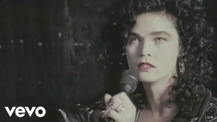 Alannah Myles – Black Velvet