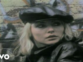 Blondie – Call me