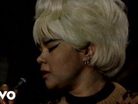 Etta James – Somethings Got A Hold On Me (Live)