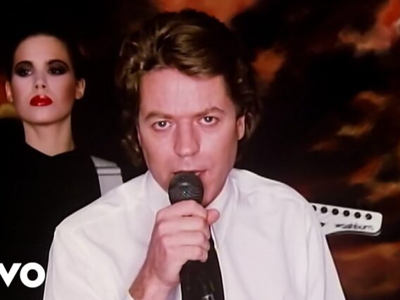 Robert Palmer – Addicted To Love (Official Music Video)