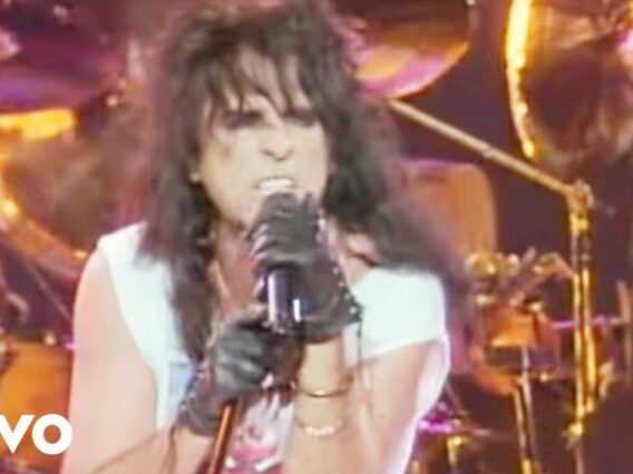 Alice Cooper – No More Mr. Nice Guy (from Alice Cooper: Trashes The World)