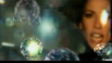 Sheryl Crow – Tomorrow Never Dies