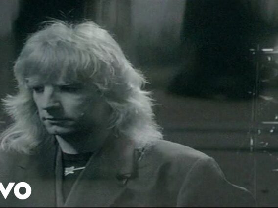 Status Quo – In The Army Now (Video)