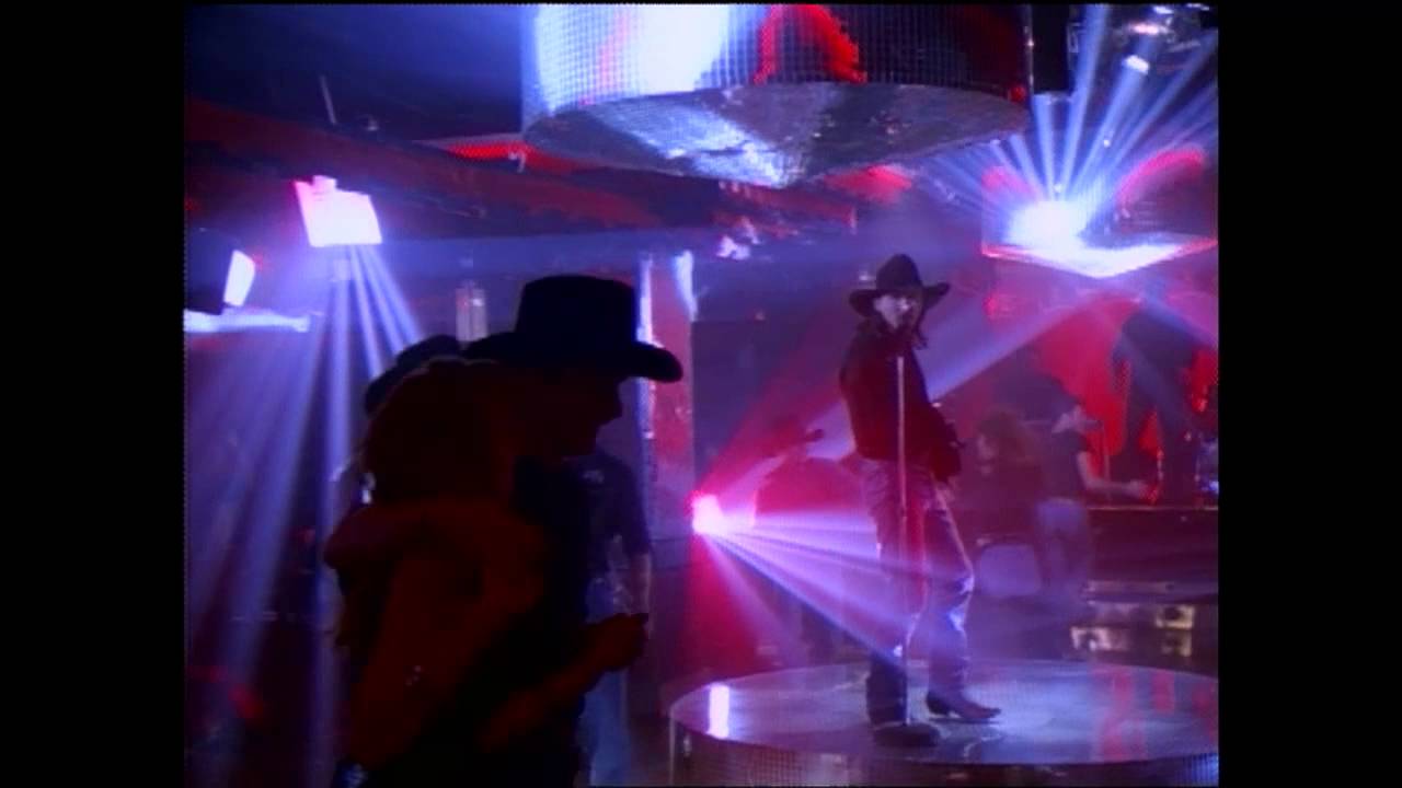 Tim McGraw – Indian Outlaw (Official Music Video)