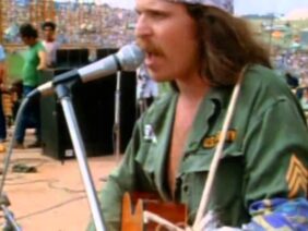 Country Joe Mcdonald – Feel Like im Fixing to Die Rag – Woodstock 69