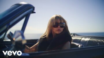 Miley Cyrus – Younger You (From the Hannah Montana 20th Anniversary Special)