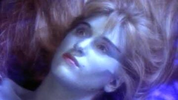 Ratt – Lovin Yous a Dirty Job (Official Music Video)