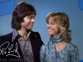 Cliff Richard & Olivia Newton-John – Im Leaving It All Up To You (Its Cliff Richard, 28th Sept 74)