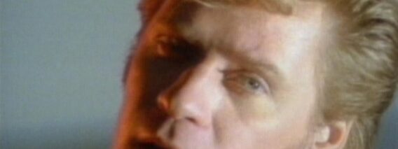 Daryl Hall & John Oates – Maneater (Official Video)