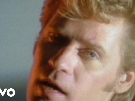Daryl Hall & John Oates – Maneater (Official Video)
