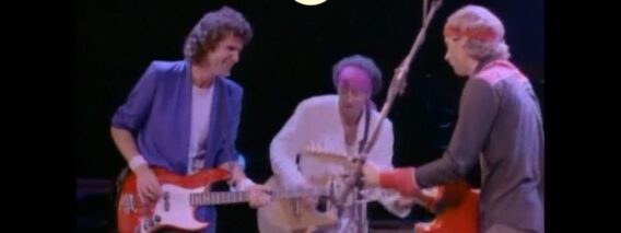 Dire Straits – Walk Of Life (Official Music Video)