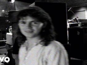 Cutting Crew – (I Just) Died In Your Arms (Official Music Video)