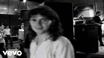 Cutting Crew – (I Just) Died In Your Arms (Official Music Video)