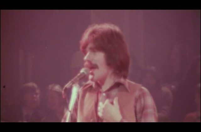 Lindisfarne Meet Me On The Corner