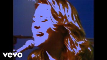 Suzi Quatro – 48 Crash