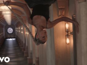 Ariana Grande – no tears left to cry (Official Video)