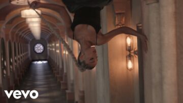 Ariana Grande – no tears left to cry (Official Video)