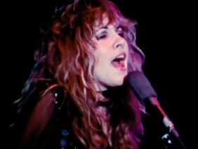 Fleetwood Mac – Dreams (Official Music Video) [4K]