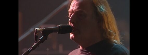 Pink Floyd – Learning to Fly – Live in Venice (Official Video)