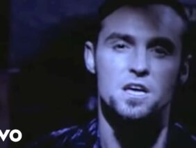 Wet Wet Wet – Love Is All Around