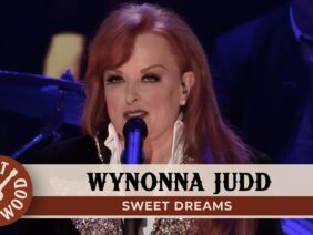 Wynonna Judd – Sweet Dreams (Patsy Cline Tribute Concert)