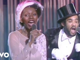 Boney M. – Hooray! Hooray! It’s A Holi-Holiday (Disco In The Snow, 09.04.1979)