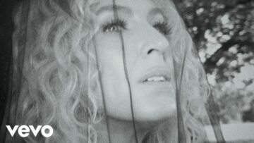 Little Big Town, Ashley Monroe – Sucker For A Sad Song [Official Music Video]