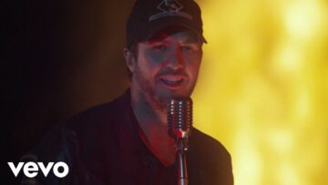 Luke Bryan – Thats My Kind Of Night (Official Music Video)