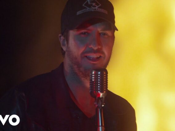 Luke Bryan – Thats My Kind Of Night (Official Music Video)
