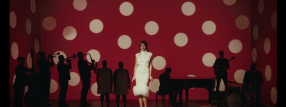 SIENNA SPIRO – Great Expectation (Official Music Video)