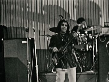Aphrodites Child – Rain and Tears (Live in Lille France 1968)